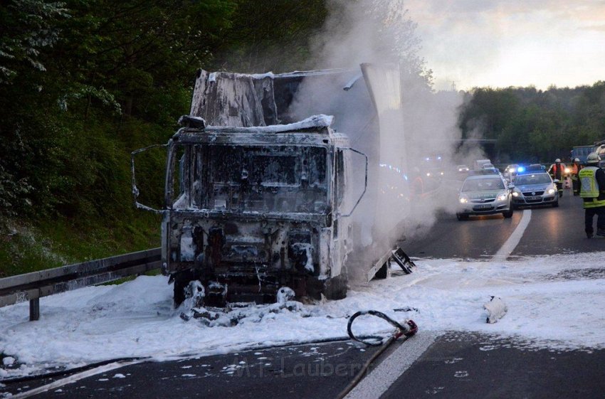Feuer LKW A 3 Rich Frankfurt Hoehe Lohmar P04.jpg